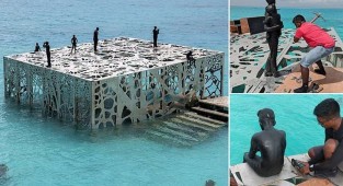 На Мальдивах по приказу властей разрушили уникальную галерею скульптур (14 фото + 1 видео)