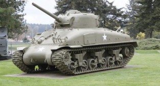 Фотообзор - американский средний танк Sherman M4A1 (31 фото)