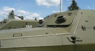 Фотообзор - советский БТР-152 (73 фото)