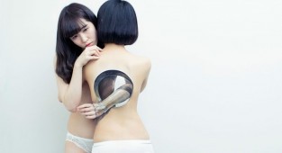 Японская художница Чу-Сан использует тело для создания сюрреалистичных картин (23 фото)