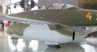 Фотоогляд – німецький реактивний винищувач Messerschmitt Me262 (30 фото)