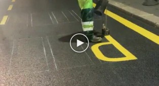 Художник дорожнього полотна