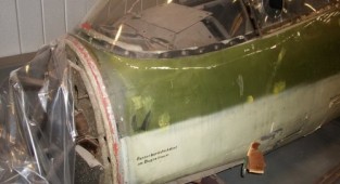 Фотоогляд - німецький реактивний винищувач Heinkel He162A-1 Volksjager (46 фото)