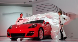 Los Angeles Auto Show Previews Latest Car Models (15 photos)
