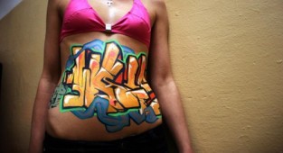 Graffiti and body painting on girls' bodies (2812 photos) (erotica)