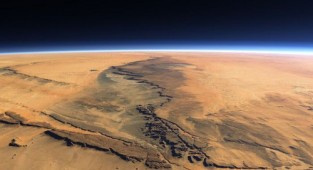 Орбитальные снимки Земли и Марса