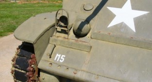 Photo review - American light tank M-5A1 Stuart (32 photos)