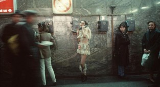 Лихие 90-е в России глазами французского фотографа Лиз Сарфати (30 фото)