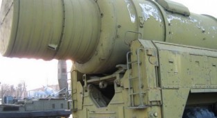 Советский подвижный грунтовый ракетный комплекс RSD-10 Pioner (SS-20) (42 фото)