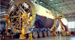 Saturn-5. Launch vehicle in photographs (USA) (20 photos)