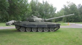 Photo review - Soviet main battle tank T-72 (22 photos)