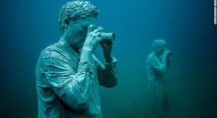 Искусство на дне океана: в Европе открылся первый подводный музей (7 фото + 1 видео)