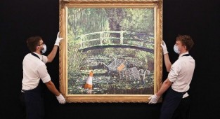 Картину Бэнкси продали за фантастические 9,9 млн. долларов (3 фото)