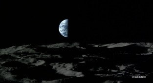 Фото та відео поверхні Місяця в HD якості (49 фото)