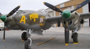 American fighter P-38J Lightning (30 photos)