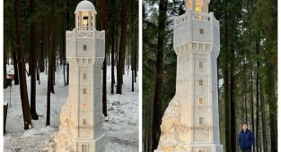 Белорус слепил из снега 9-метровую копию французского маяка (7 фото)