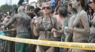 Дівчата в бруді частина 2 - Girls in mud part 2 (30 фото)