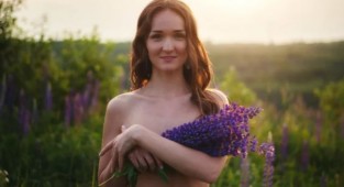 Tender rural erotica by photographer Maxim Baturin