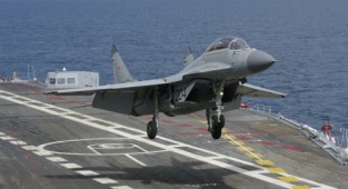Carrier-based combat training fighter MiG-29KUB (9 photos)