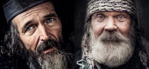 У них тоже есть душа, фотограф снимает портреты бездомных людей (20 фото)