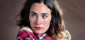 Женщины в одежде своих бывших — необычный фотопроект Карлы Ричмонд (10 фото)