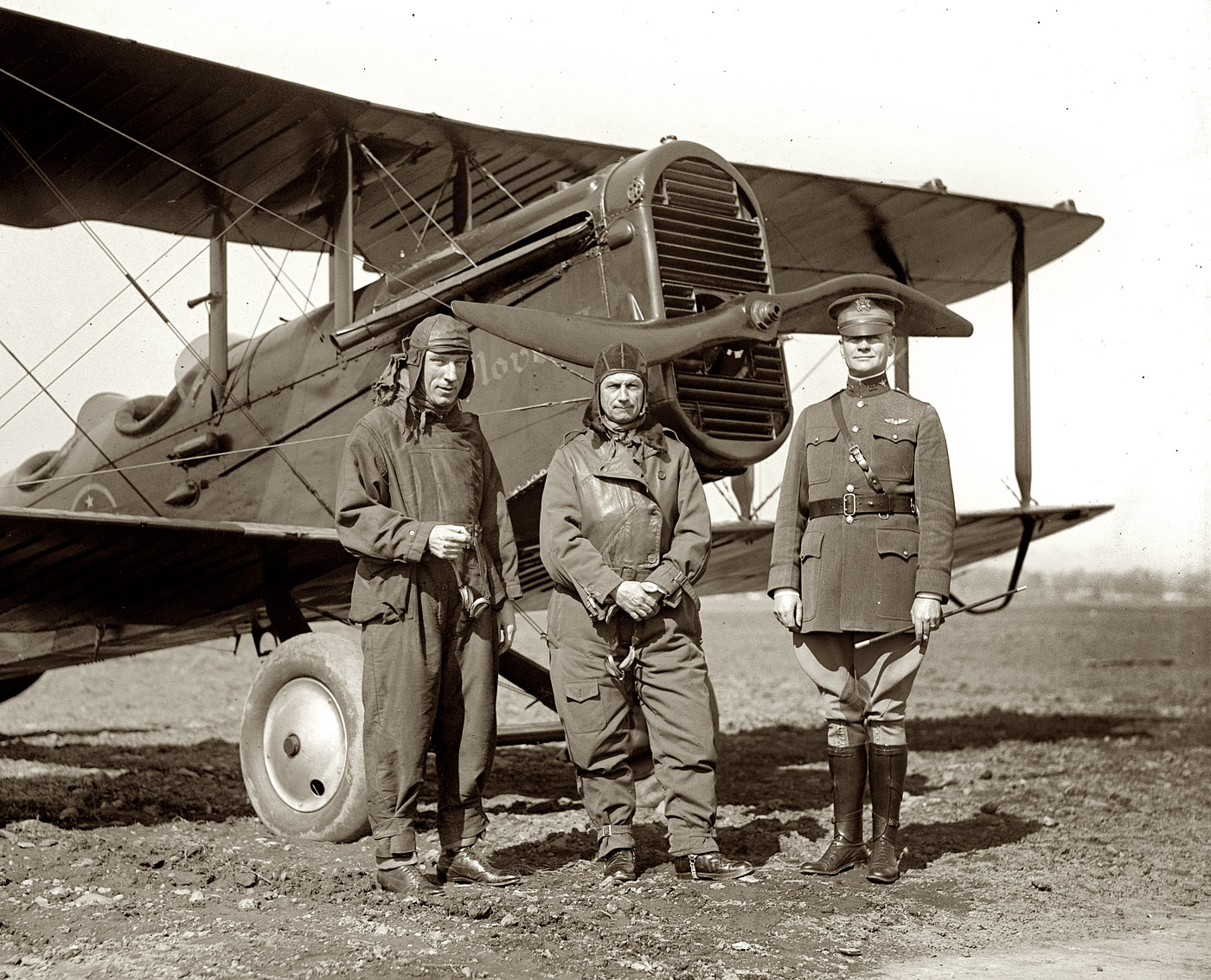Первые воздушные самолеты. Аэроплан 20 века. Первые военные самолеты. Первый самолет. Русские самолеты первой мировой войны.