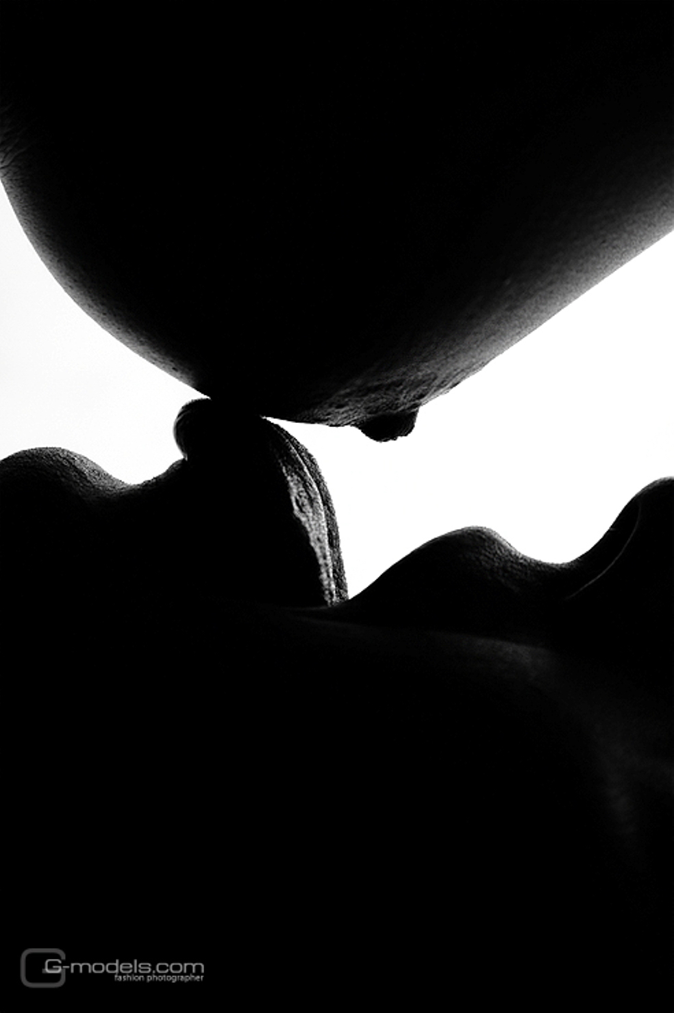 черно белый поцелуй эротика (120) фото