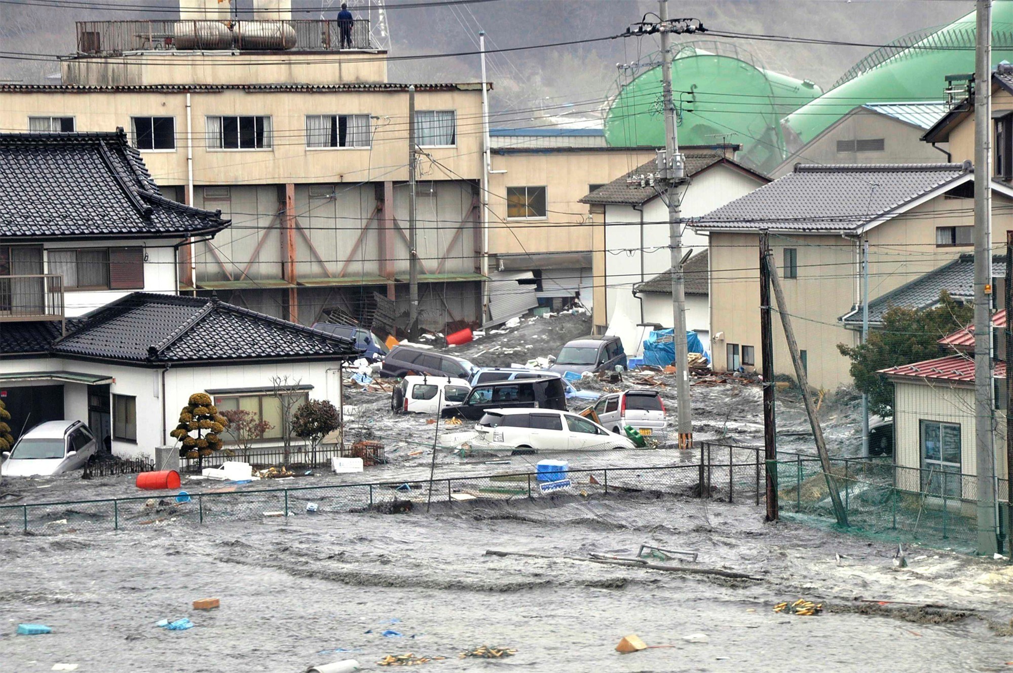 Японские землетрясения. ЦУНАМИ В Японии в 2011. ЦУНАМИ ЦУНАМИ В Японии 2011. ЦУНАМИ Япония 2011 землетрясение и ЦУНАМИ В Японии 2011.