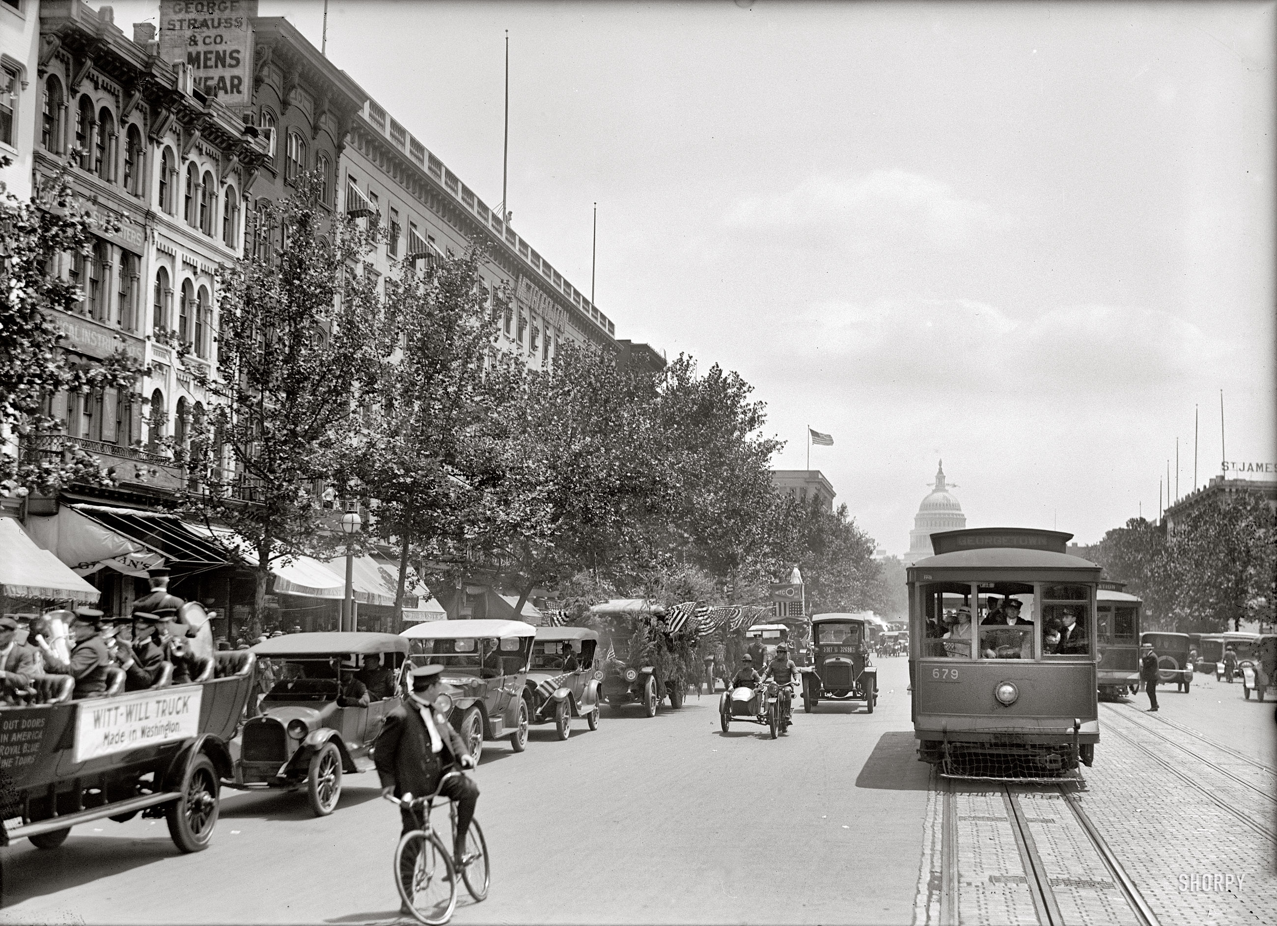 Прошлого века 18. Нью Йорк 1919. Трамваи Нью-Йорка 1903. Трамваи в США начало 20 века. Трамвай 1910 года Москва.