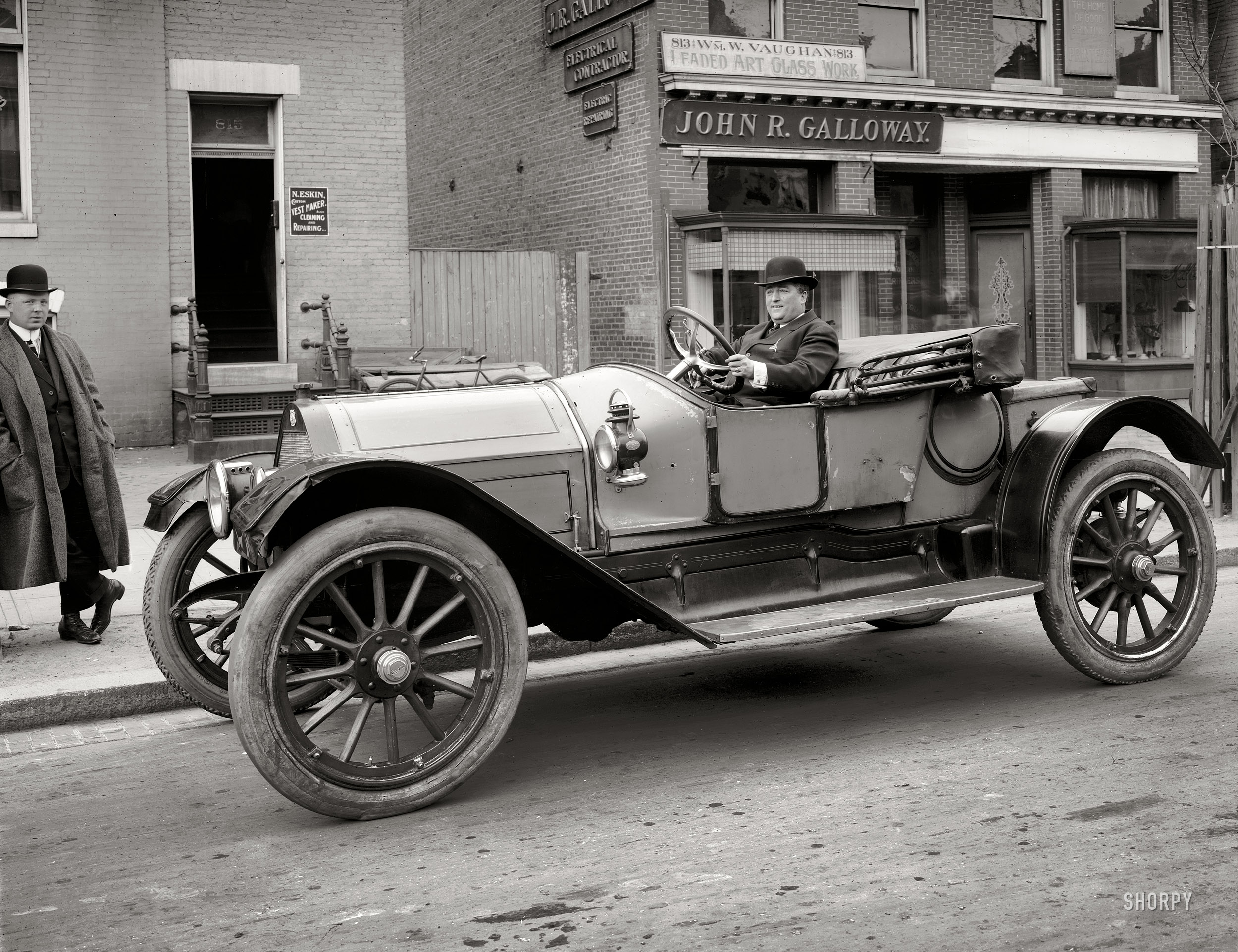 Ремонт 20 автомобилей. Автомобиль Форд 1910 года. Форд 1910 1920. Ford 20 века. Cadillac 30 1910.