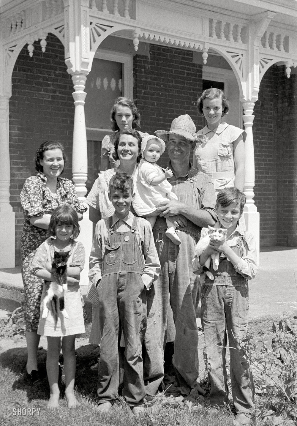 Америка большая семья. Семья 60х Америке. Старинные семейные снимки. Старая семья. Счастливая американская семья.