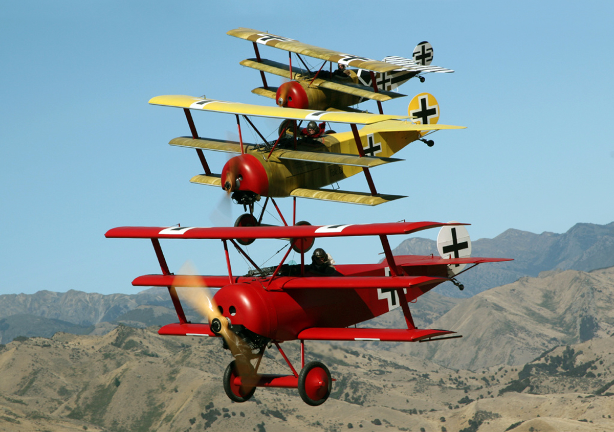 Самолеты первая часть. Самолёты 1 мировой войны. Аэропланы первой мировой войны. Триплан Альбатрос. Триплан Fokker Dr.1.