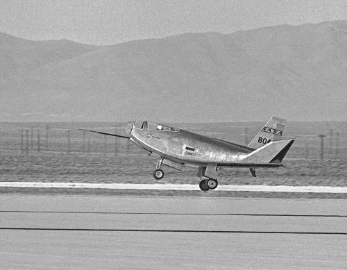 История американской аэронавтики в черно-белом фото. Стильная наука (31 фото)