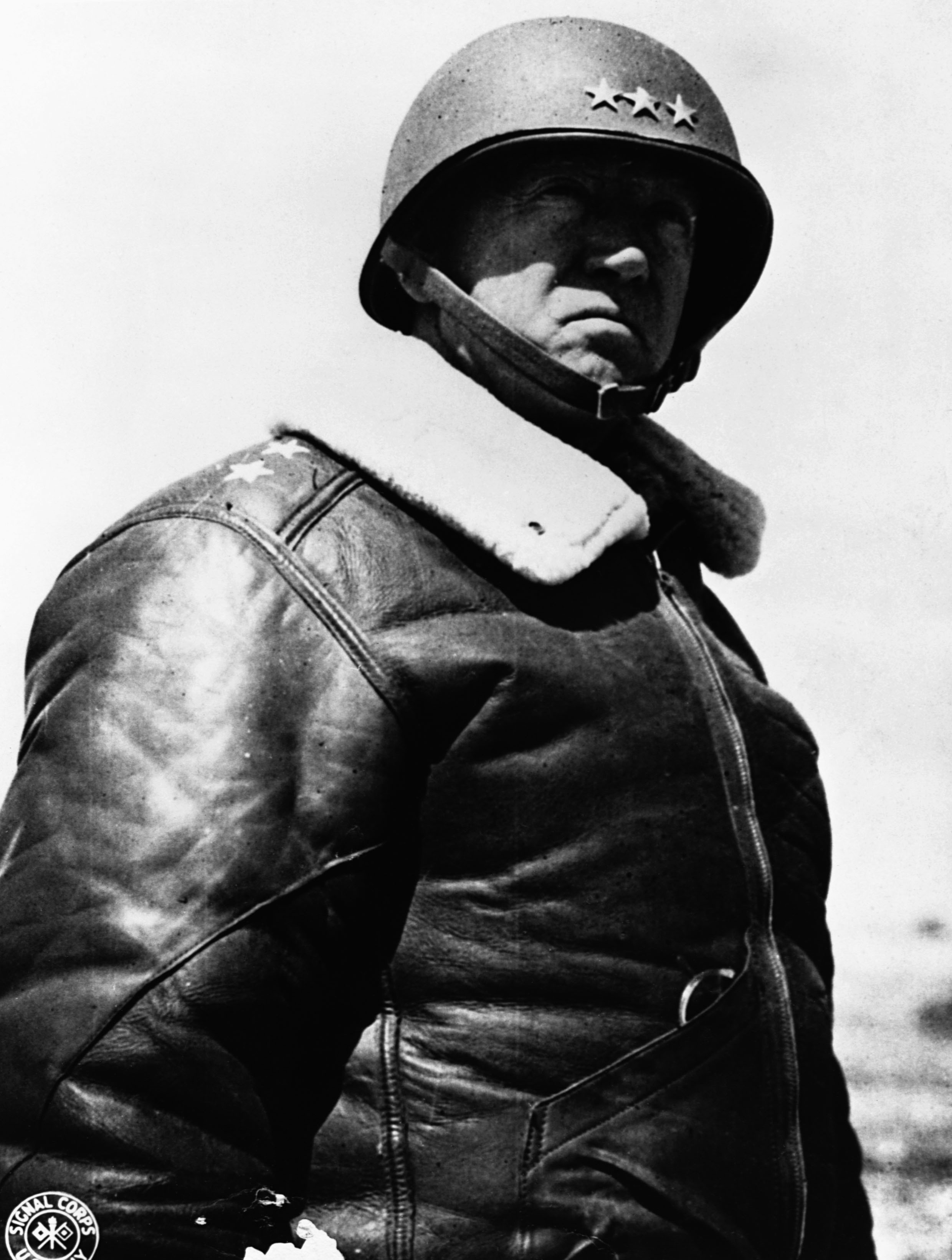 Самые знаменитые солдаты. Генерал Джордж Паттон. Популярные фотоснимки второй мировой. Фотокарточки второй мировой. Самая знаменитая фотография второй мировой.