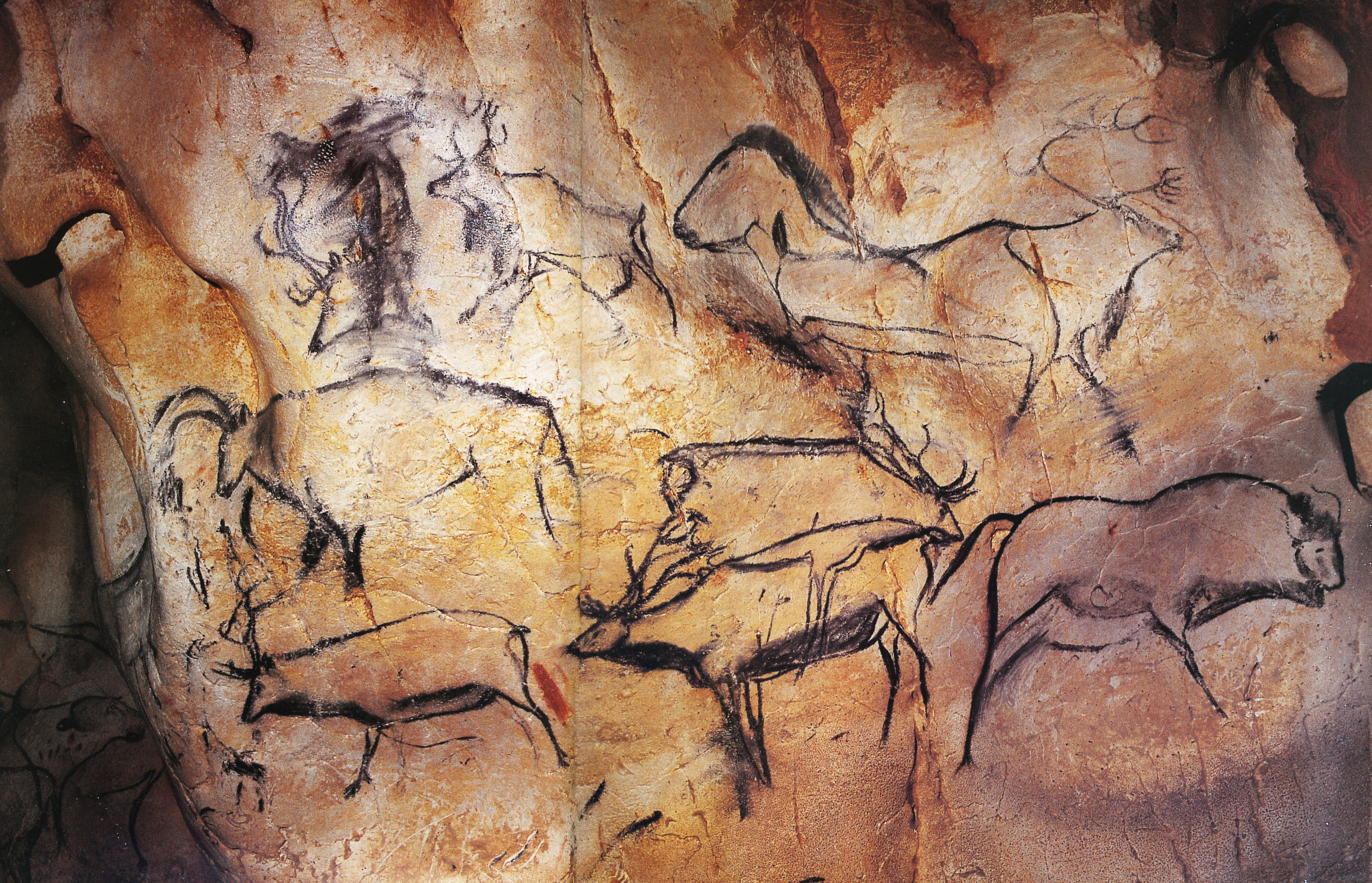 Краски известны человечеству с первобытных времен. Искусство палеолита пещера Шове. Пещера Шове Наскальная живопись. Ущелье Валлторта Испания Наскальная живопись. Пещера Магура Наскальная живопись.