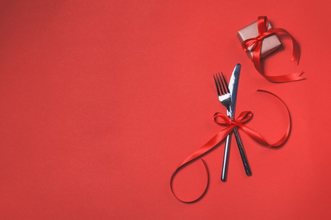 Как выбрать посуду в подарок на Новый год?